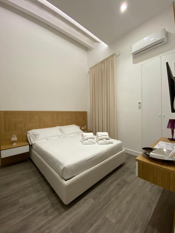 Star Suite Tarento Exterior foto